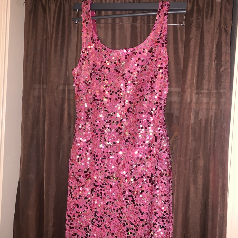 Sequin Mini Dress 🌸